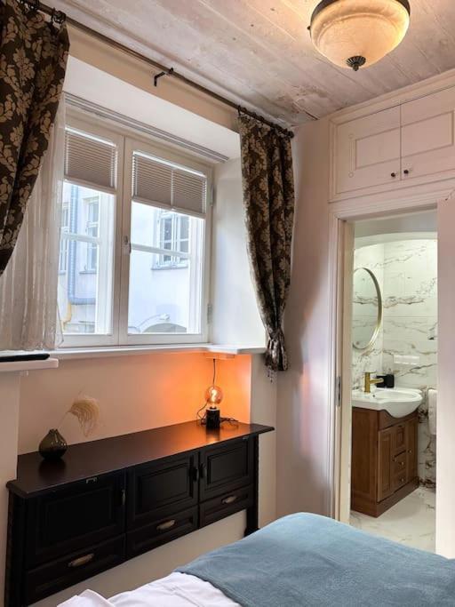 Apartment Cozy & Unique In Old Town Tallinn